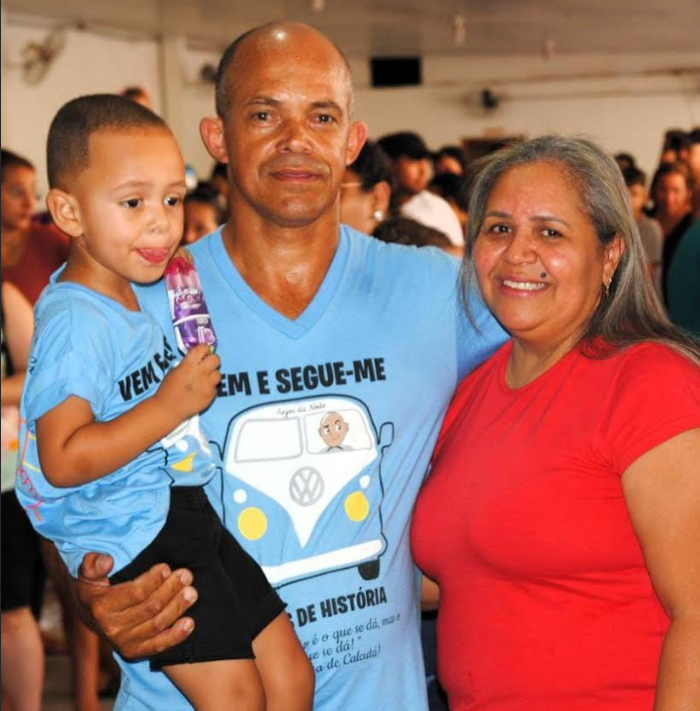 Toninho Melges acompanhado de sua família
